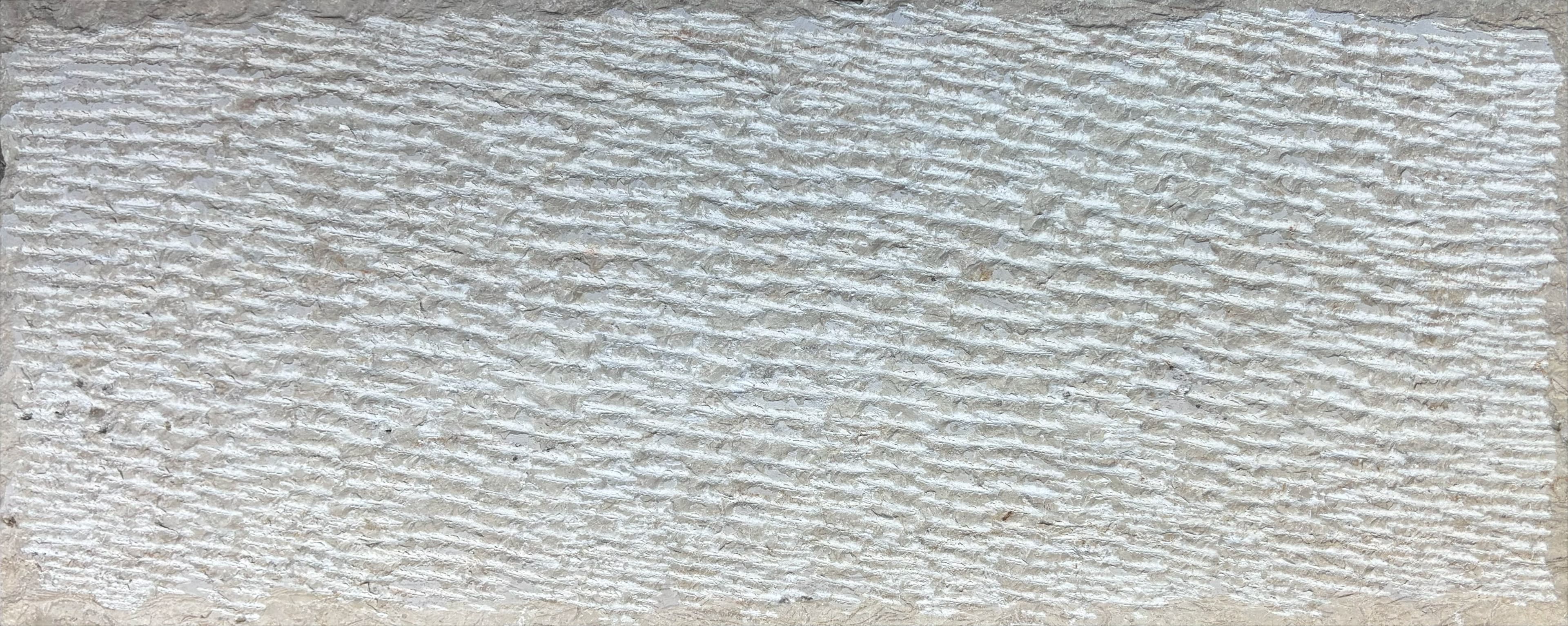 Scratch — Directional grain